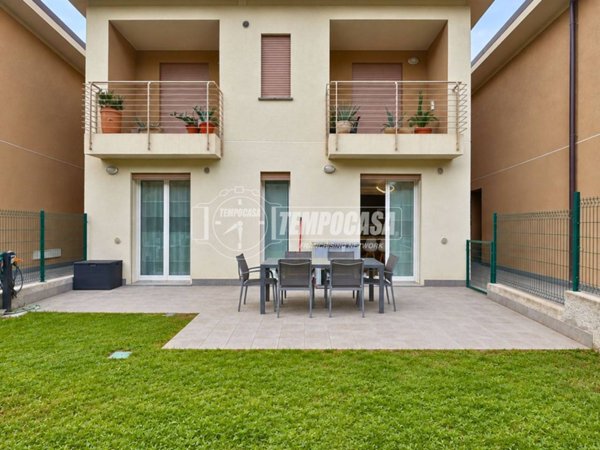 appartamento in vendita a Missaglia in zona Lomaniga