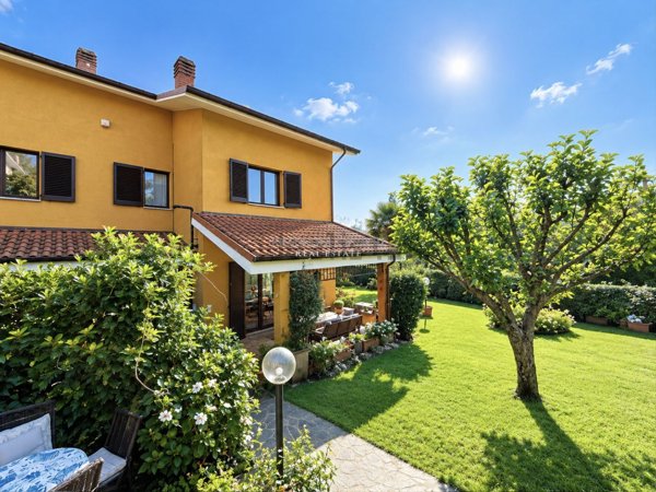 casa indipendente in vendita a Missaglia in zona Lomaniga