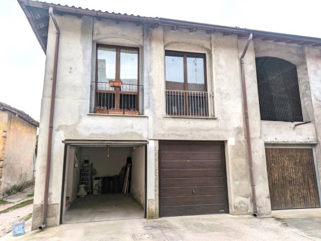 box auto in vendita a Missaglia in zona Cascina Pianina