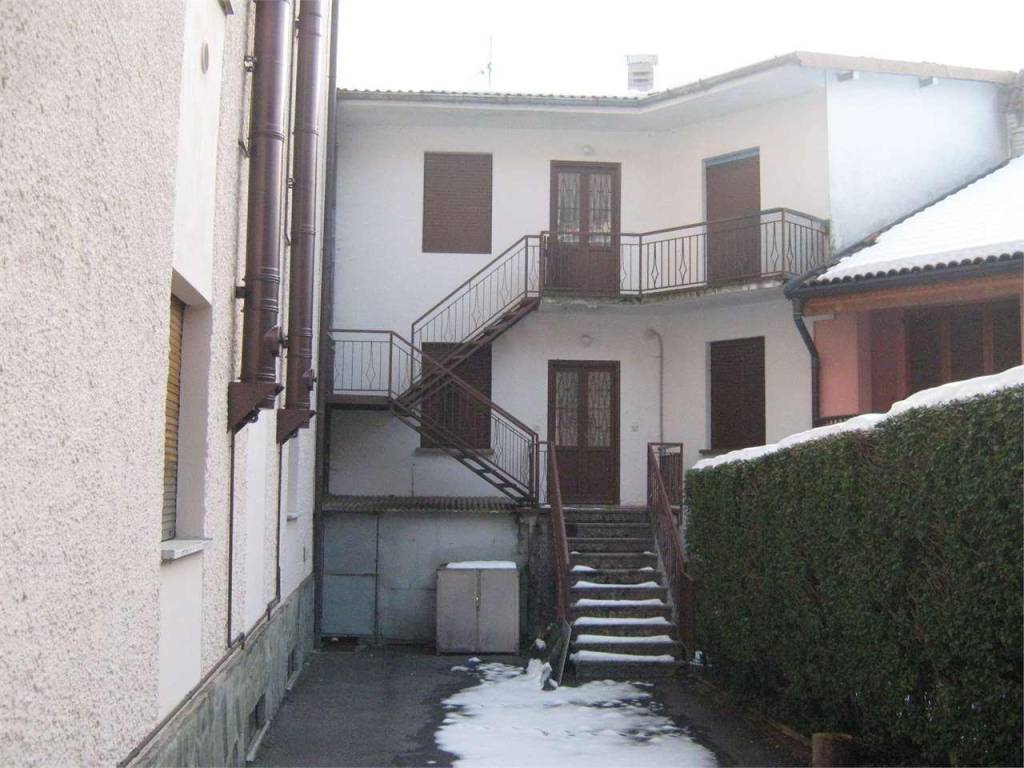 casa indipendente in vendita a Moggio