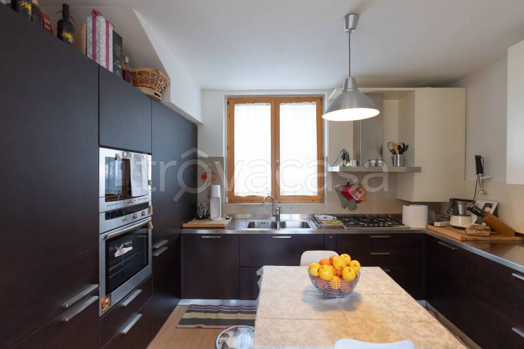casa indipendente in vendita a Moggio