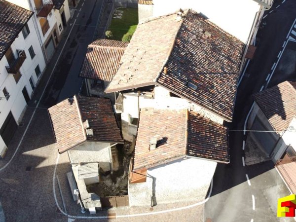 casa indipendente in vendita a Moggio