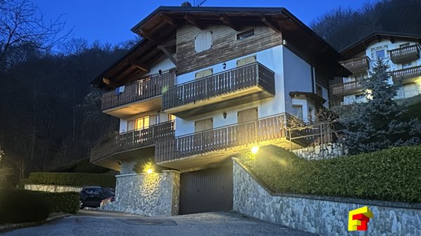 casa indipendente in vendita a Moggio