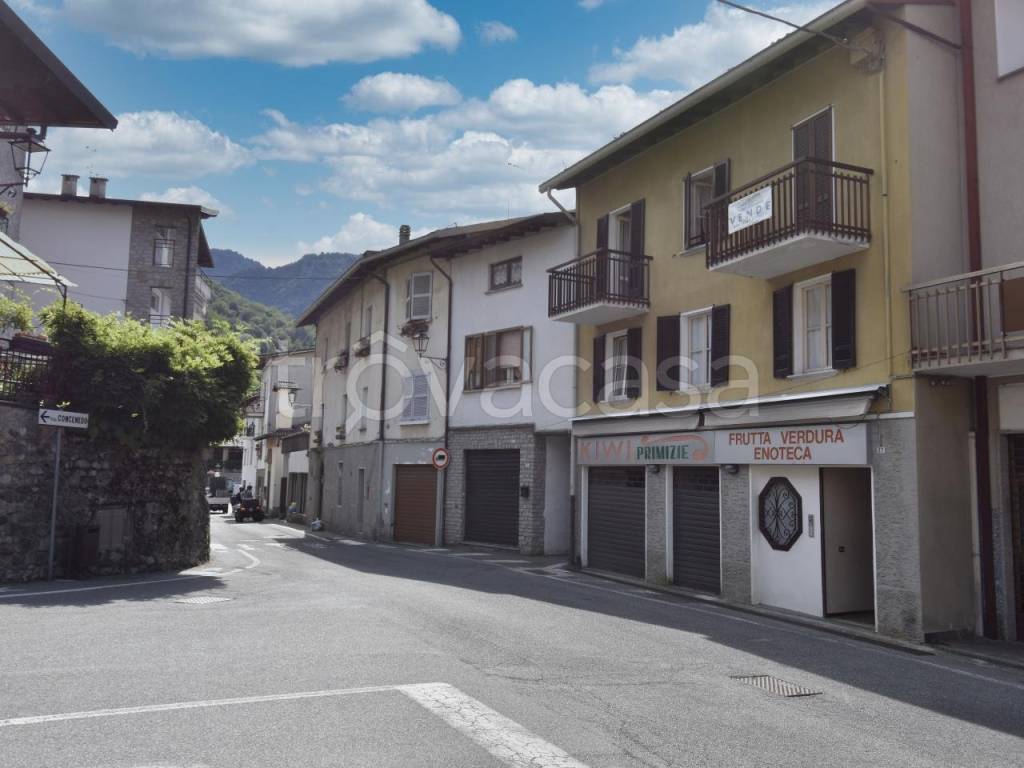 casa indipendente in vendita a Moggio