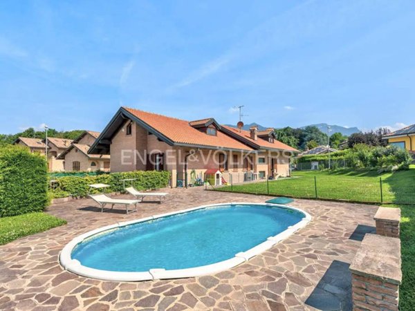 casa indipendente in vendita a Molteno