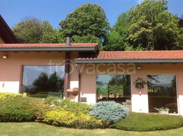 casa indipendente in vendita a Molteno
