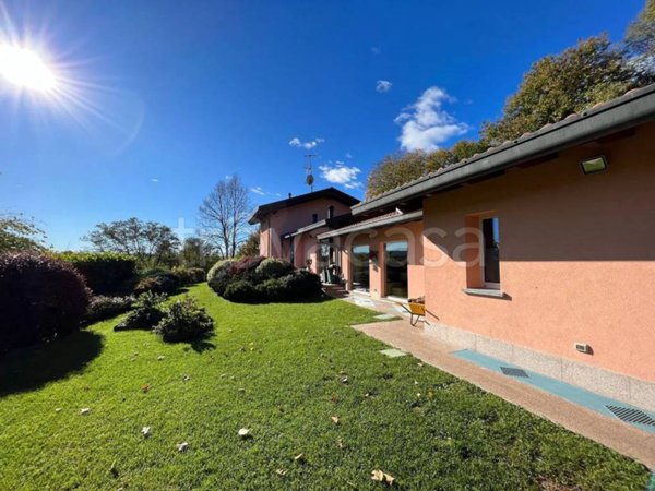 casa indipendente in vendita a Molteno