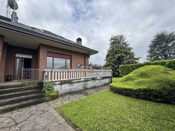 casa indipendente in vendita a Molteno