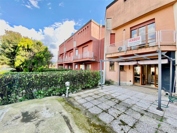 casa indipendente in vendita a Molteno