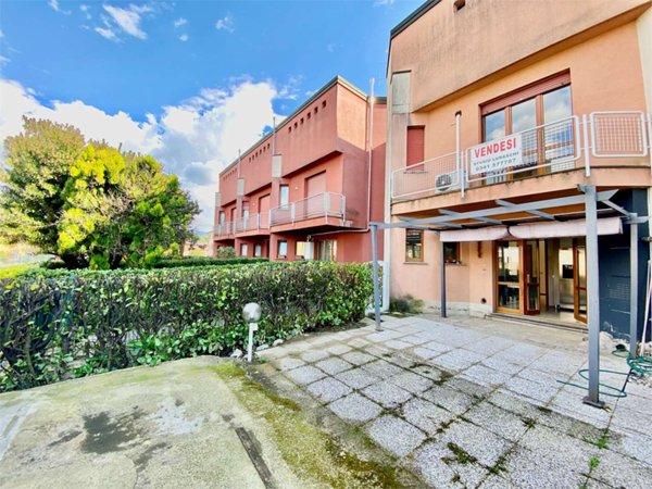 casa indipendente in vendita a Molteno