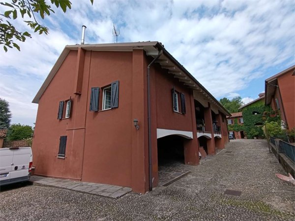 appartamento in vendita a Molteno in zona Coroldo