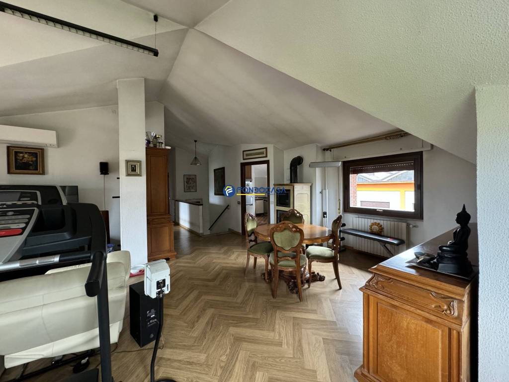 casa indipendente in vendita a Molteno