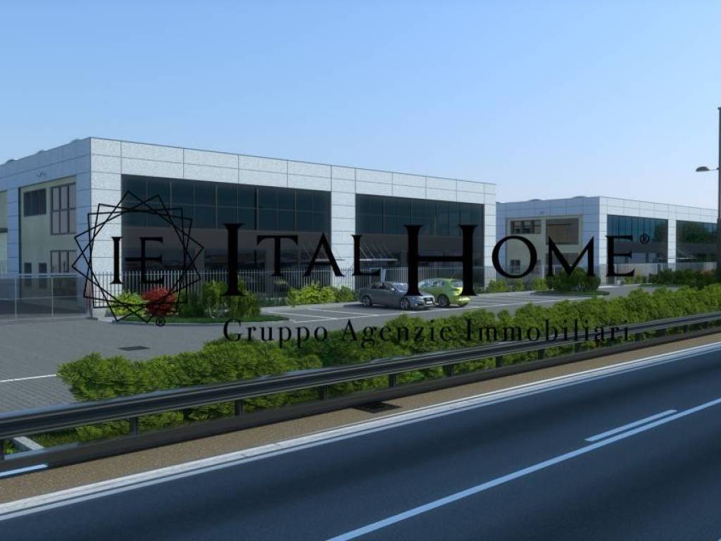 locale commerciale in vendita a Molteno