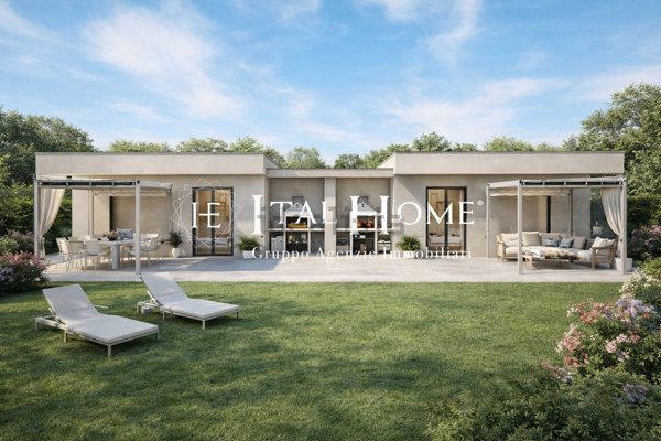 casa indipendente in vendita a Molteno