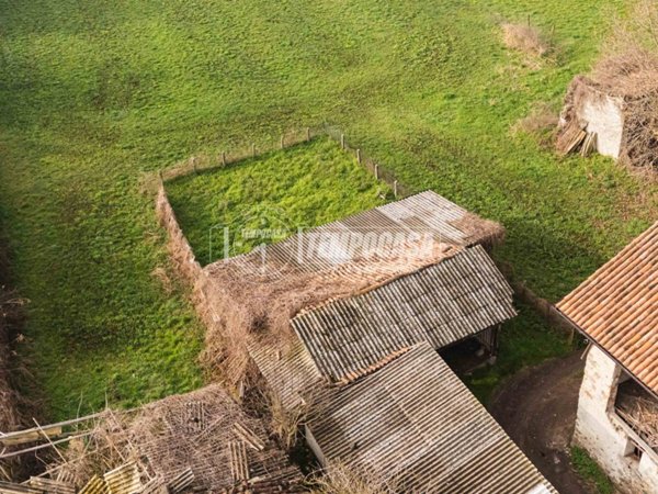 casa indipendente in vendita a Molteno