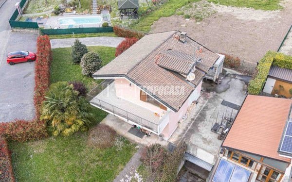 casa indipendente in vendita a Molteno