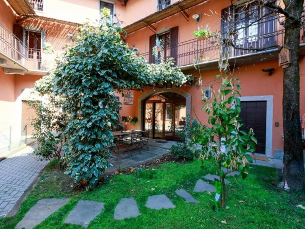 casa indipendente in vendita a Molteno