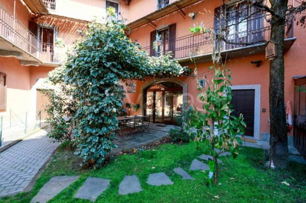 casa indipendente in vendita a Molteno