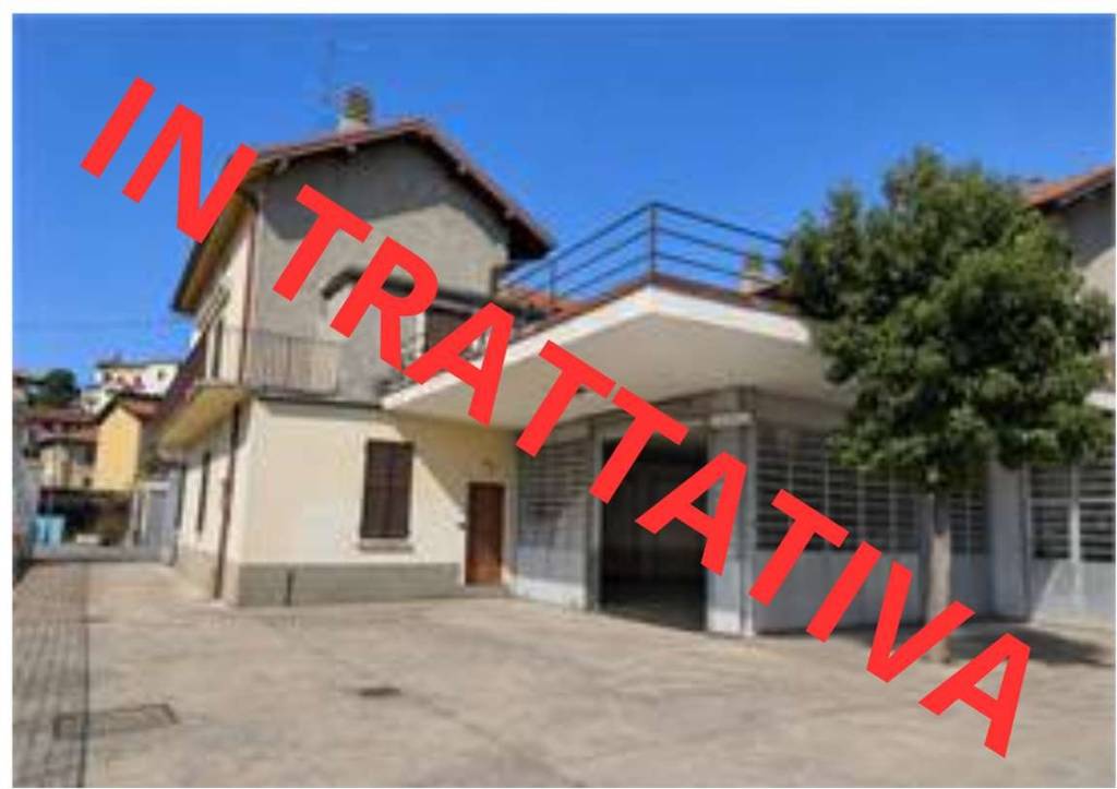 appartamento in vendita a Molteno in zona Coroldo