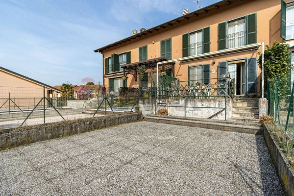 casa indipendente in vendita a Molteno in zona Coroldo