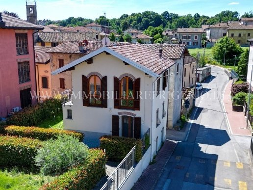 casa indipendente in vendita a Molteno in zona Coroldo