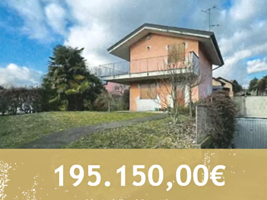 casa indipendente in vendita a Molteno in zona Coroldo