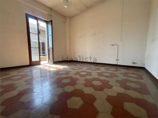 appartamento in vendita a Molteno in zona Coroldo