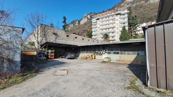 capannone in vendita a Monte Marenzo