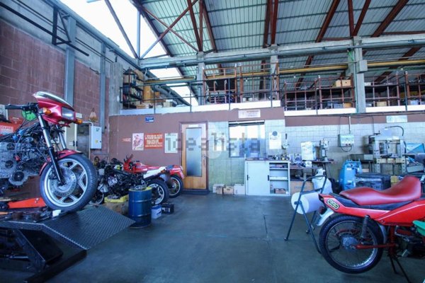 locale commerciale in vendita a Monte Marenzo