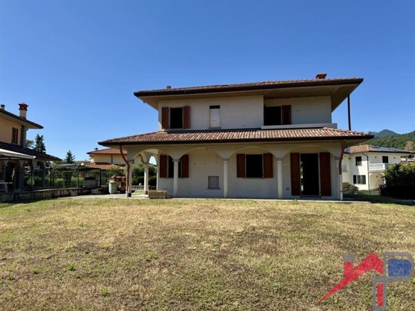 casa indipendente in vendita a Monte Marenzo