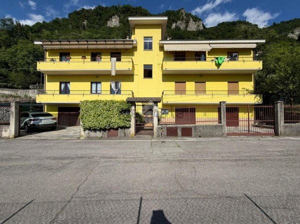 appartamento in vendita a Monte Marenzo in zona Levata