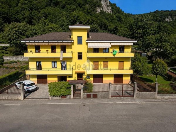 appartamento in vendita a Monte Marenzo in zona Levata