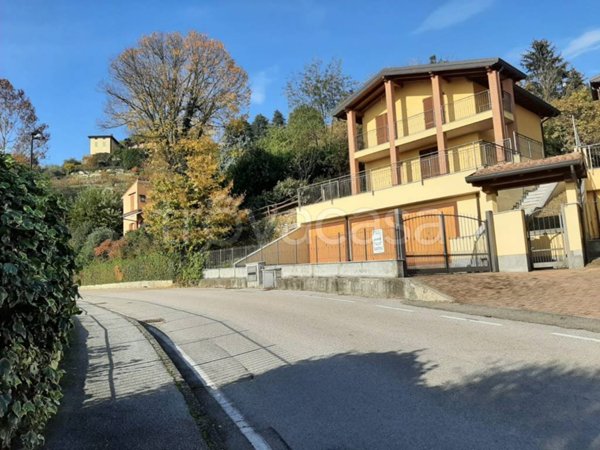 casa indipendente in vendita a Montevecchia