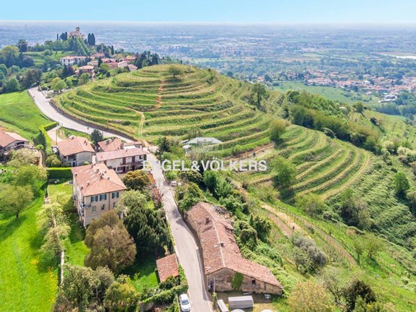 casa indipendente in vendita a Montevecchia