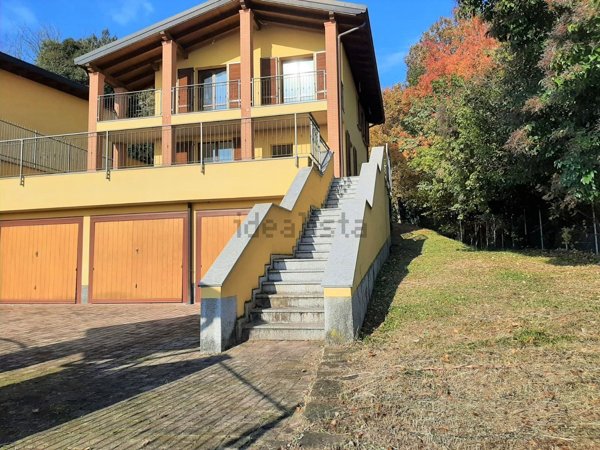 casa indipendente in vendita a Montevecchia