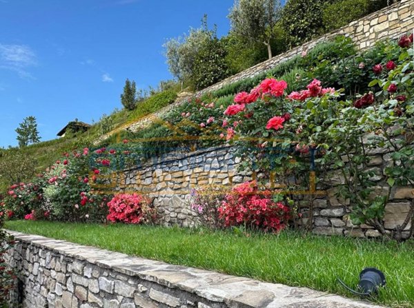 casa indipendente in vendita a Montevecchia