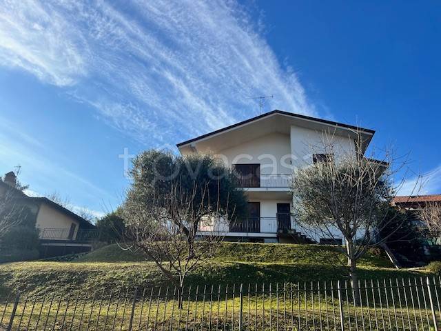 casa indipendente in vendita a Montevecchia