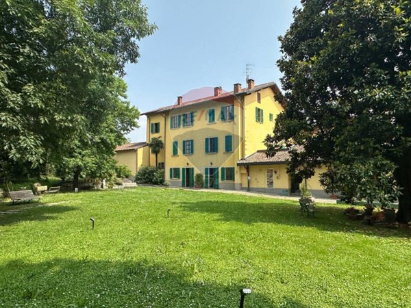 casa indipendente in vendita a Montevecchia