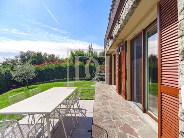 casa indipendente in vendita a Montevecchia