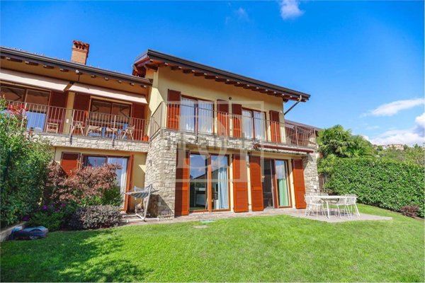 casa indipendente in vendita a Montevecchia