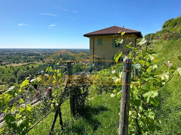 casa indipendente in vendita a Montevecchia