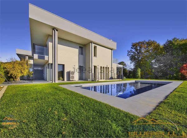 casa indipendente in vendita a Montevecchia