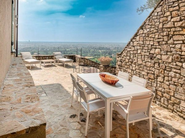 casa indipendente in vendita a Montevecchia