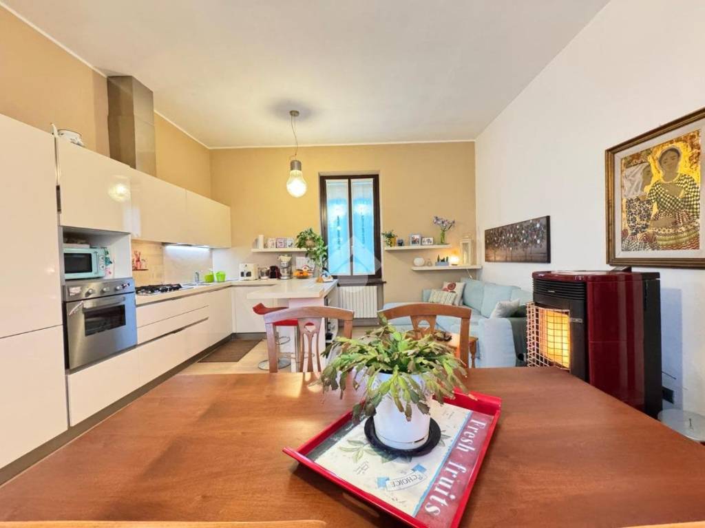 casa indipendente in vendita a Montevecchia