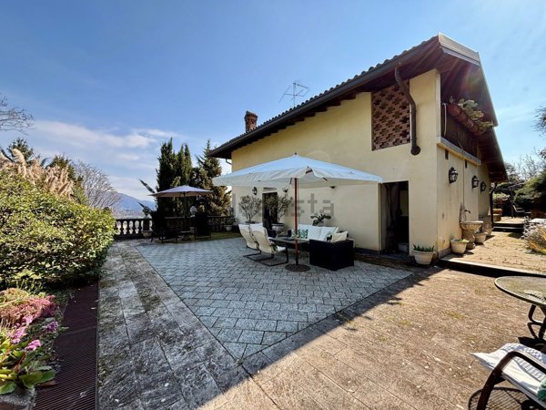 casa indipendente in vendita a Montevecchia