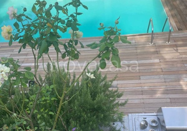casa indipendente in vendita a Montevecchia