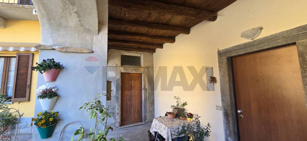 casa indipendente in vendita a Montevecchia