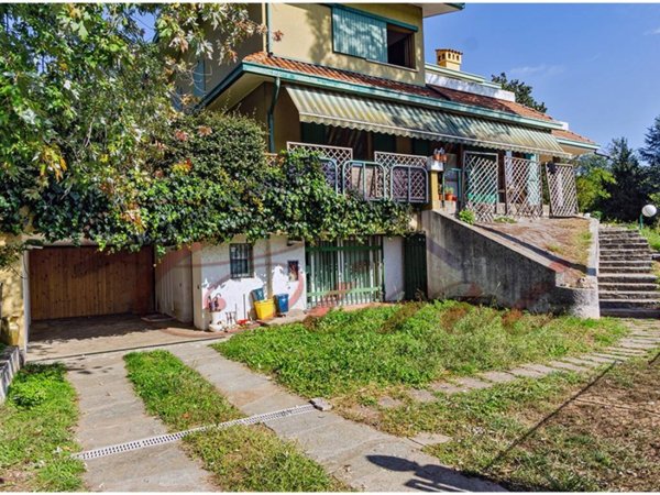 casa indipendente in vendita a Montevecchia
