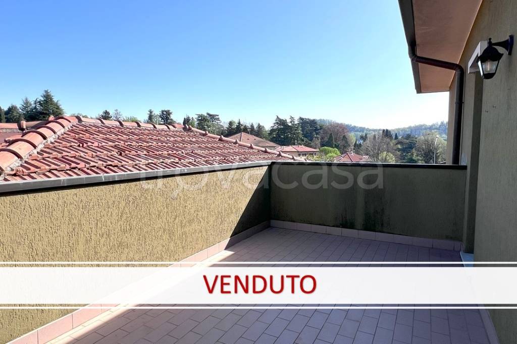 appartamento in vendita a Monticello Brianza