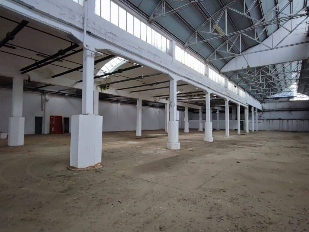 locale commerciale in vendita a Monticello Brianza
